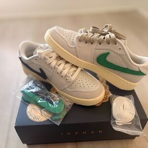 Nike Cream and Green Low-Top Sneakers
